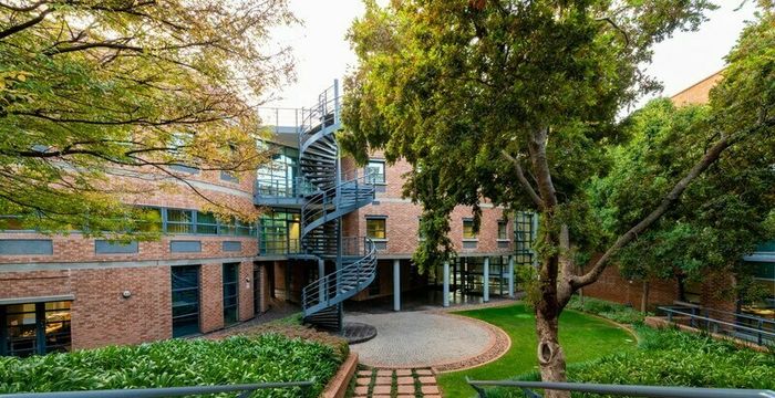 32 Princess Of Wales Terrace, Parktown - Image 3