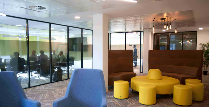 46-48 East Smithfield, St Katharine Docks - Image 2