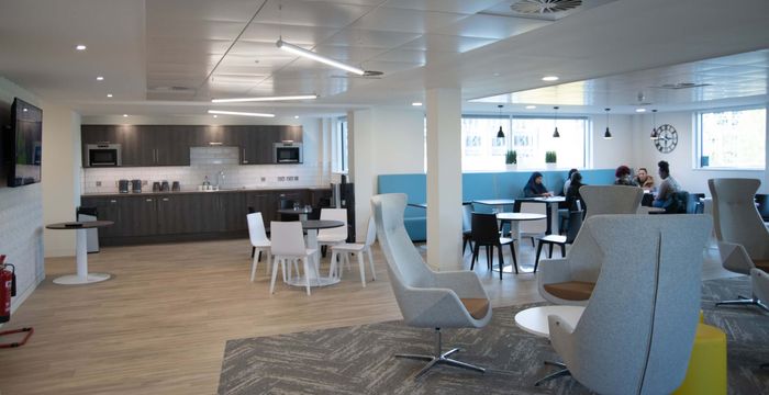 46-48 East Smithfield, St Katharine Docks - Image 2