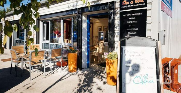 Longﬁelds Court Longfields Rd, Barnsley - Image 4