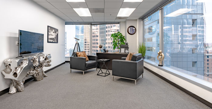 811 Wilshire Boulevard, Los Angeles - Image 4