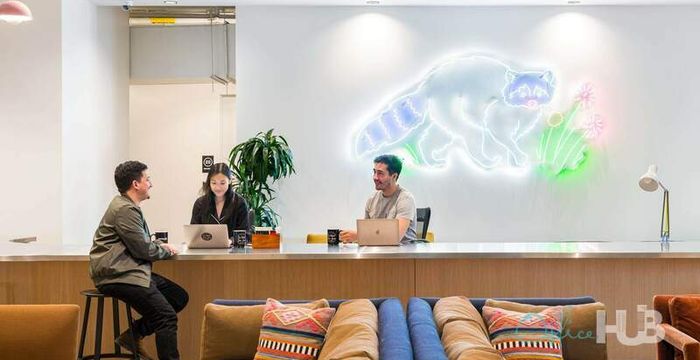 176 Yonge Street, Toronto - Image 2