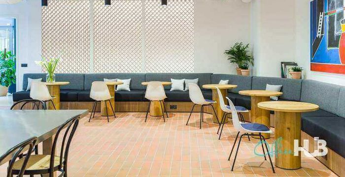 7 Rue De Madrid, Paris - Image 3