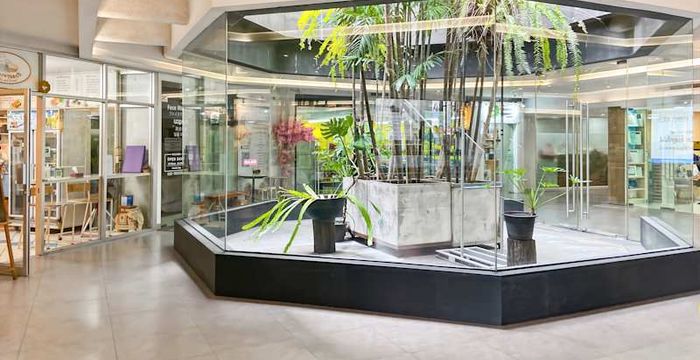 No 388 Phahonyothin Rd Samsen Nai Phaya Thaisp Building, Bangkok - Image 4