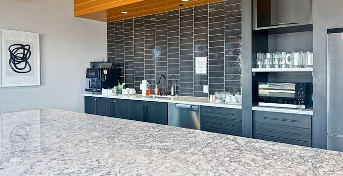 232 3rd Street North, La Crosse - Image 2