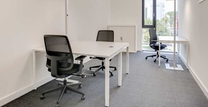 3-5 Holmethorpe Avenue Holmethorpe Industrial Estate Surrey, Redhill - Image 4