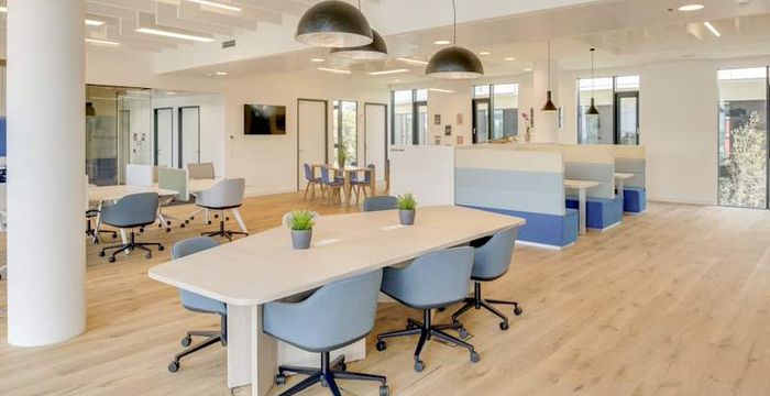 3-5 Holmethorpe Avenue Holmethorpe Industrial Estate Surrey, Redhill - Image 2