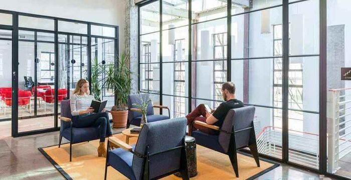 830 Ne Holladay St, Portland - Image 2