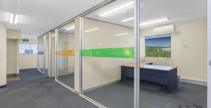 18 Finchley Street, Milton - Image 2