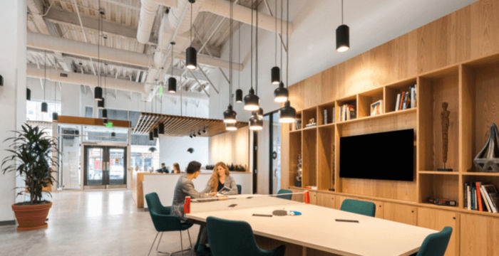 8 Queen's Road East, Wan Chai - Image 2