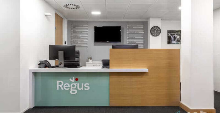 106 Queens Road, Brighton - Image 3