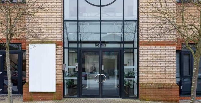 Aston Court, High Wycombe - Image 3