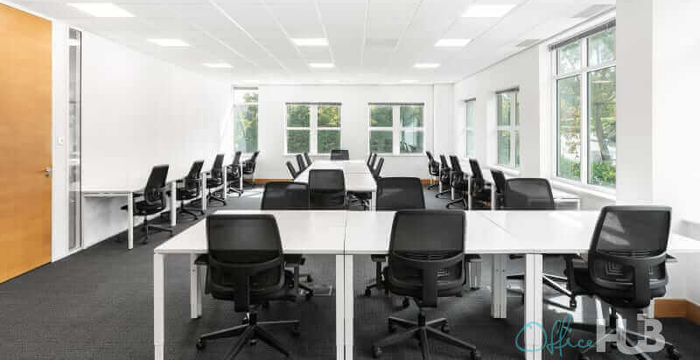 960 Capability Green, Luton - Image 2