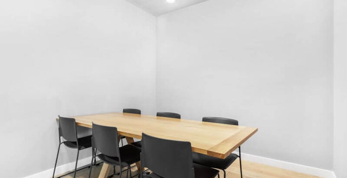 84 Wood Lane, White City - Image 4