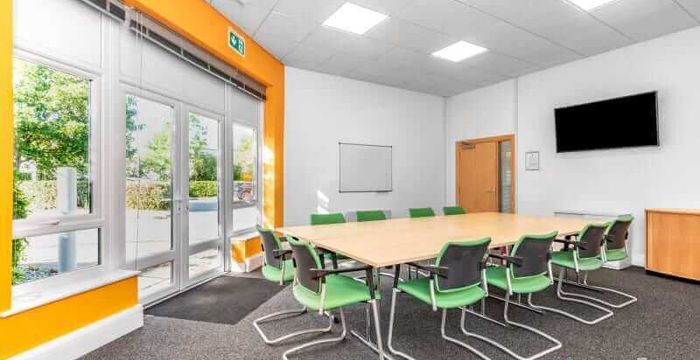 Waterbury Drive, Waterlooville - Image 3