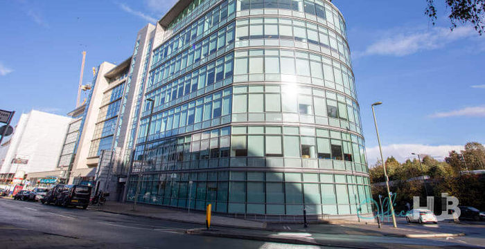 62 High Street, Redhill - Image 4