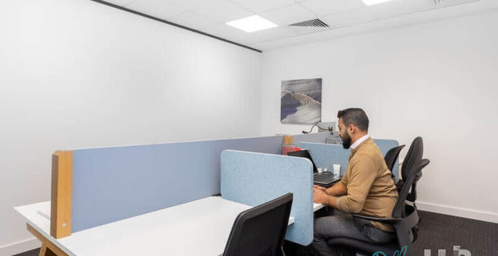 62 High Street, Redhill - Image 5