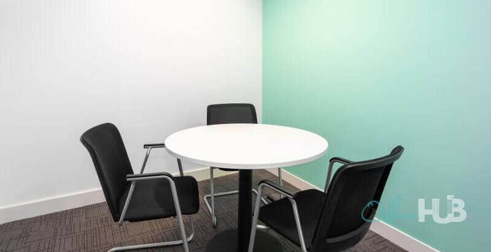 62 High Street, Redhill - Image 2