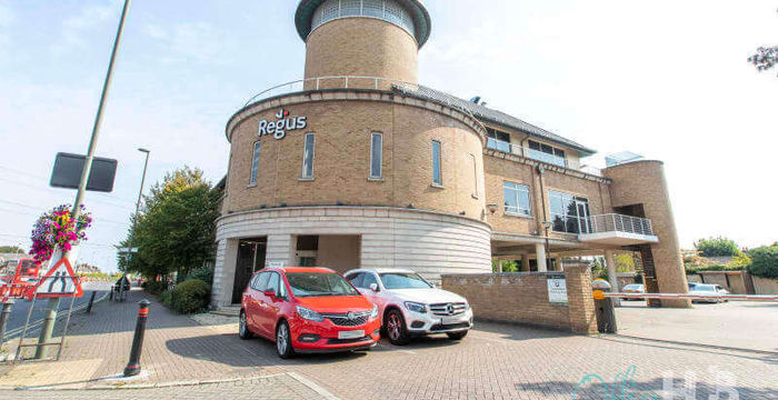 London Road, Staines - Image 3