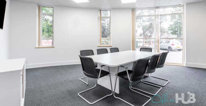 London Road, Staines - Image 5