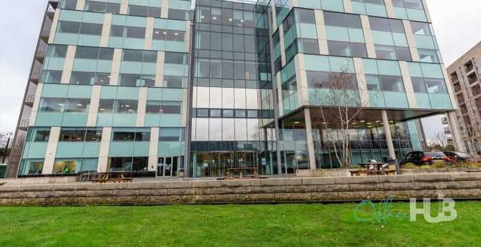 2 Lakeside Drive, London - Image 4