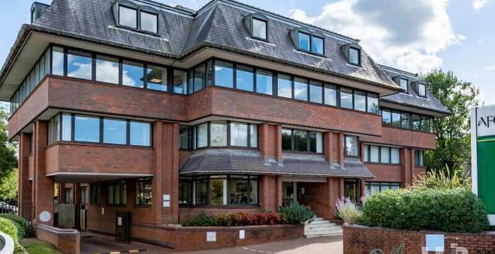 Worthing Road, Horsham - Image 4