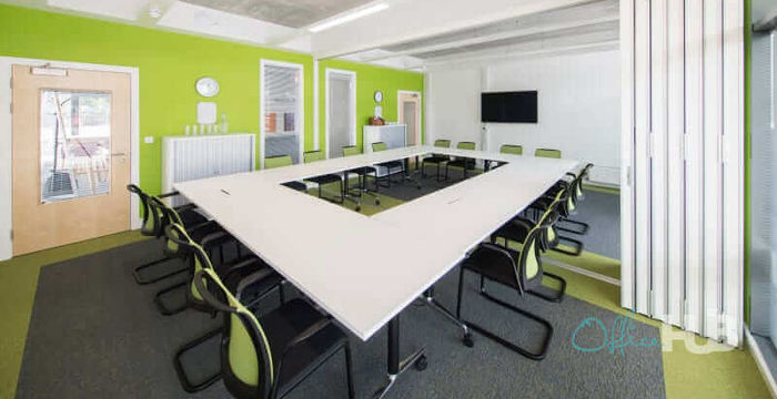 68 Terminus Rd, Chichester - Image 4