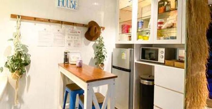 28 Queen’s Road East, Wan Chai - Image 2