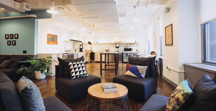 205 E 42nd St, New York - Image 3