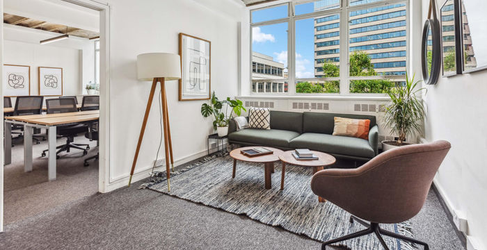 11 Glenthorne Road, Hammersmith - Image 2