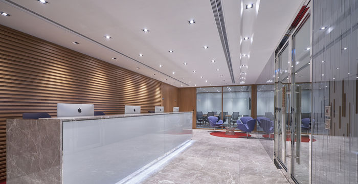 136 Des Voeux Road Central Central, Hong Kong Island - Image 4