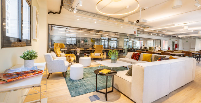 6 Av De La Catedral, Barcelona - Image 2