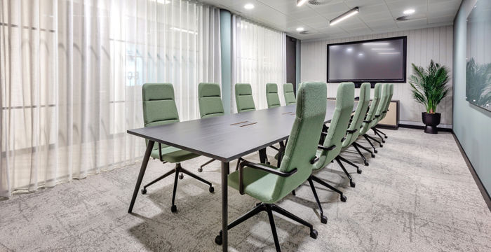 Riding Court Road, Datchet - Image 3