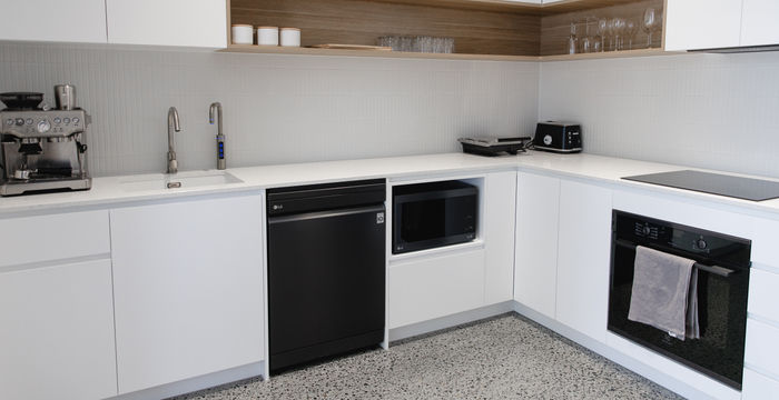 55 Bundall Road, Surfers Paradise - Image 3