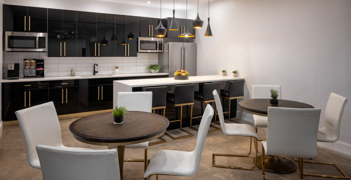 680 Central Avenue, Cedarhurst - Image 4