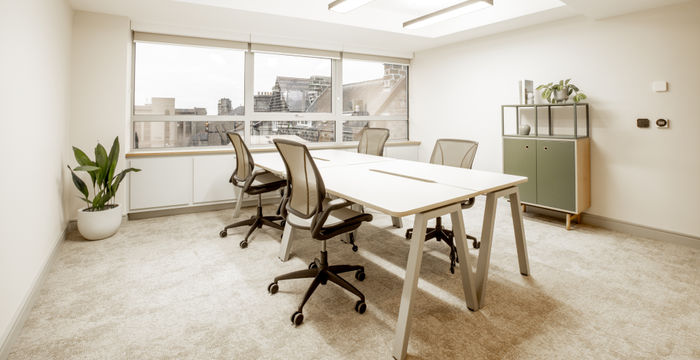 Station Bridge, Harrogate - Image 5