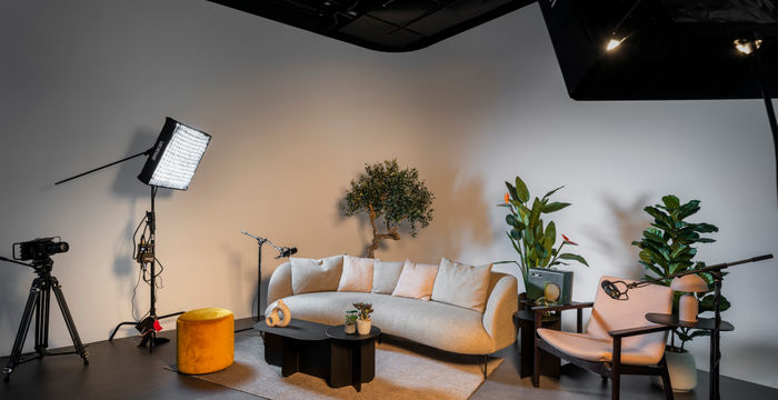 22 Ash Ave, London - Image 2