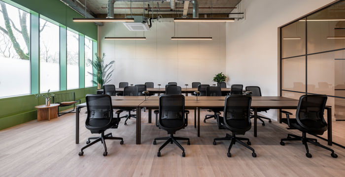 22 Ash Ave, London - Image 3