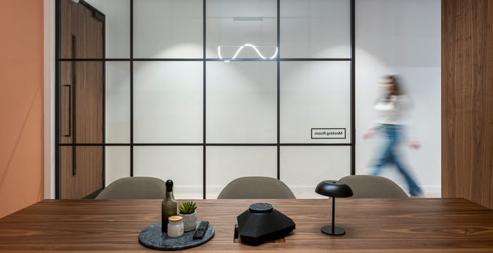 22 Ash Ave, London - Image 5