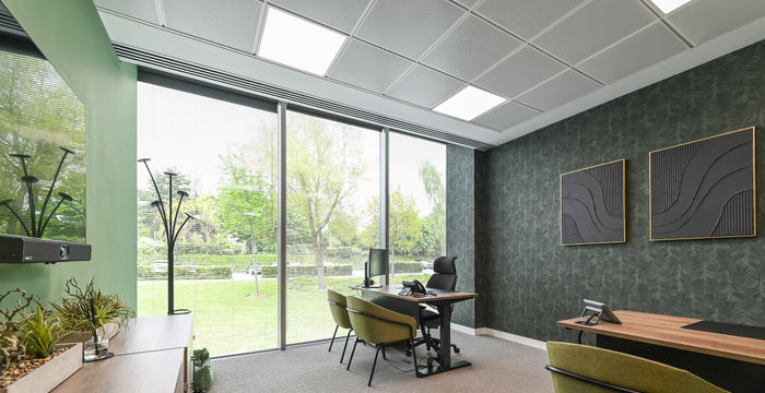 Wellington Way, Surrey - Image 2