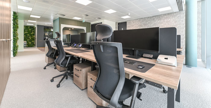 Wellington Way, Surrey - Image 4