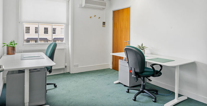 29 Cambray Place, Gloucestershire - Image 3