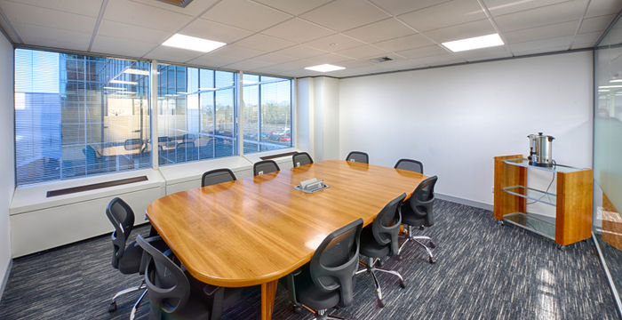 125 High Street, Crawley - Image 2