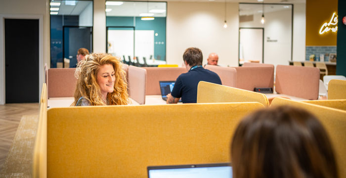 Millshaw Park Lane, Leeds - Image 4