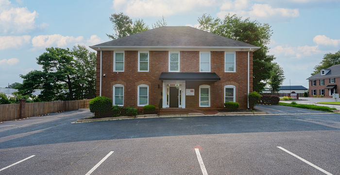 610 Colonial Park Dr, Roswell - Image 5