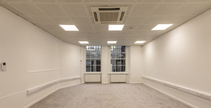 20 Grosvenor Gardens, Victoria - Image 4