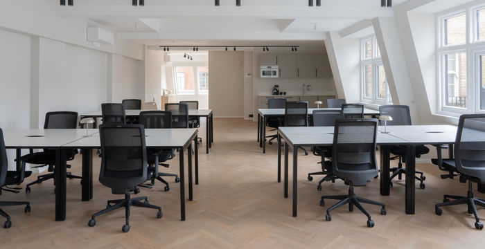 17 St Anne's Ct, London - Image 2