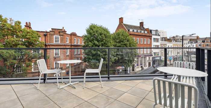 20 Fulham Broadway, Greater London - Image 4