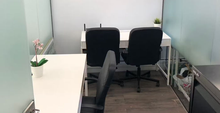 42 Westbourne Grove, Kensington - Image 2