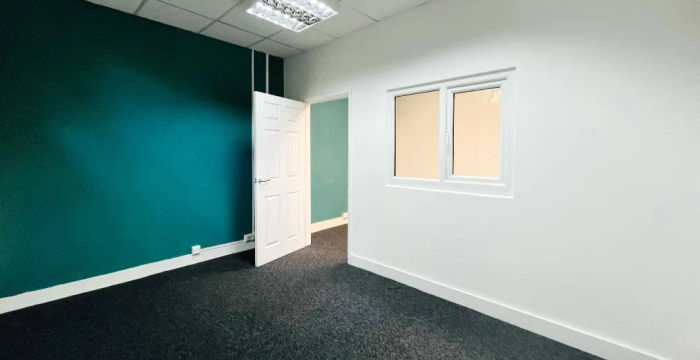 10 Thornbury Road, Estover Industrial Estate / Plymouth - Image 5